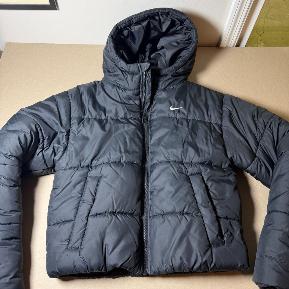 Nike black therma fit classic puffer jacket womens size XS hooded full zip logo